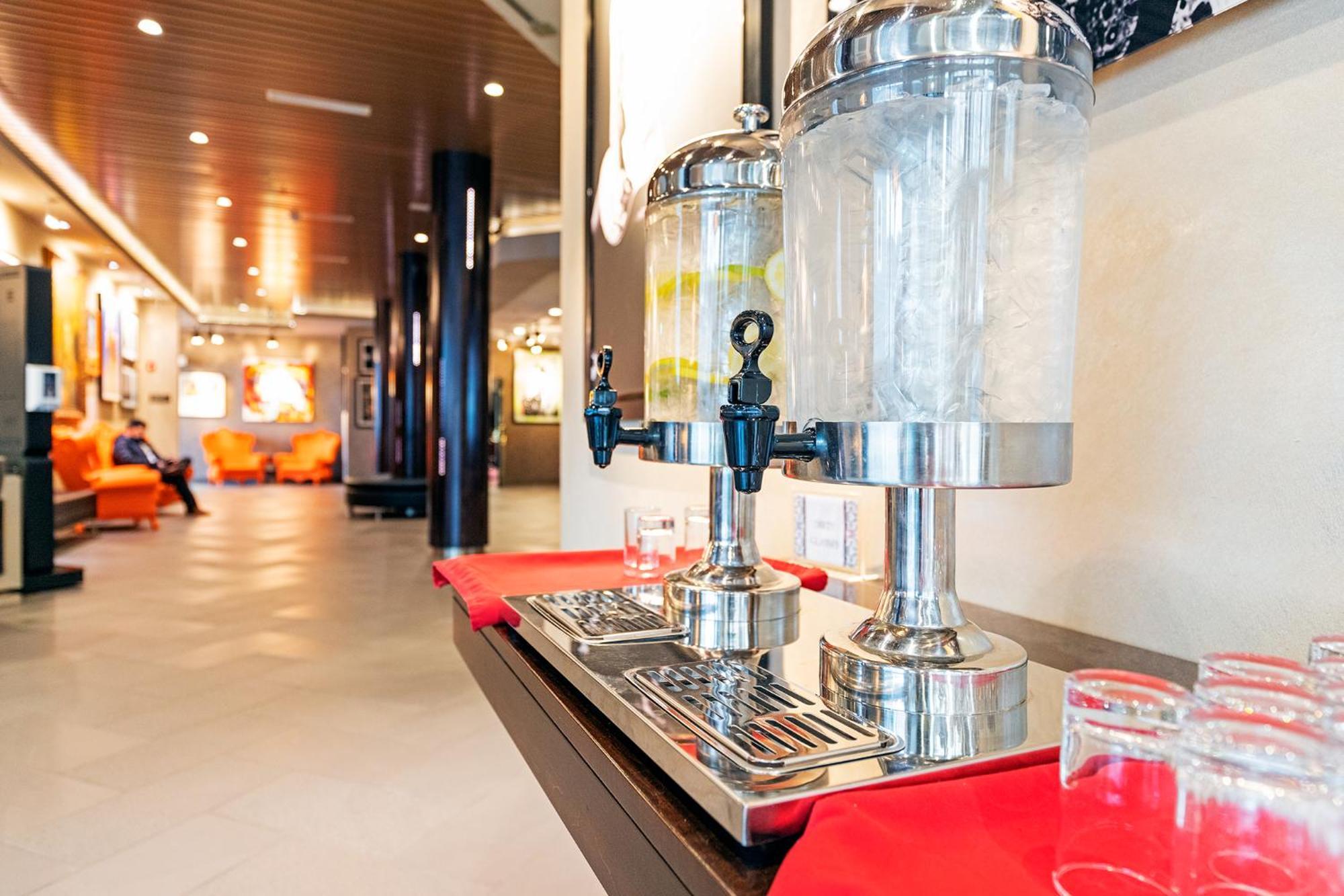 Jag Boutique Hotel セントジョンズ エクステリア 写真